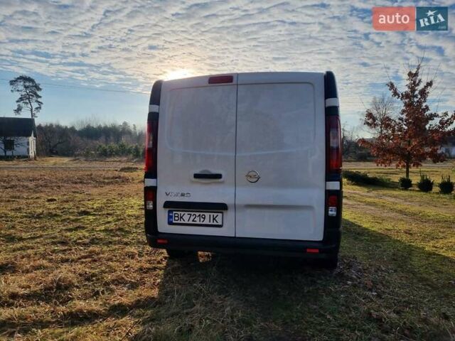 Білий Опель Віваро, об'ємом двигуна 1.6 л та пробігом 264 тис. км за 14500 $, фото 2 на Automoto.ua