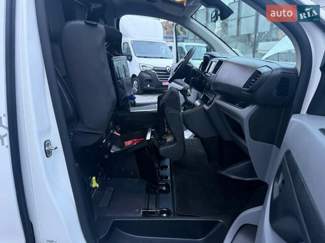 Білий Опель Віваро, об'ємом двигуна 2 л та пробігом 170 тис. км за 24900 $, фото 30 на Automoto.ua