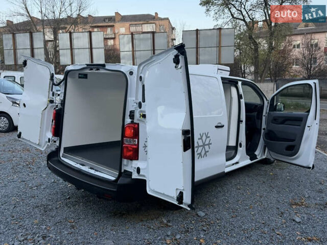 Білий Опель Віваро, об'ємом двигуна 2 л та пробігом 170 тис. км за 24900 $, фото 40 на Automoto.ua