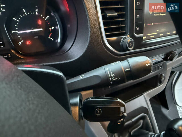 Білий Опель Віваро, об'ємом двигуна 2 л та пробігом 170 тис. км за 24900 $, фото 20 на Automoto.ua