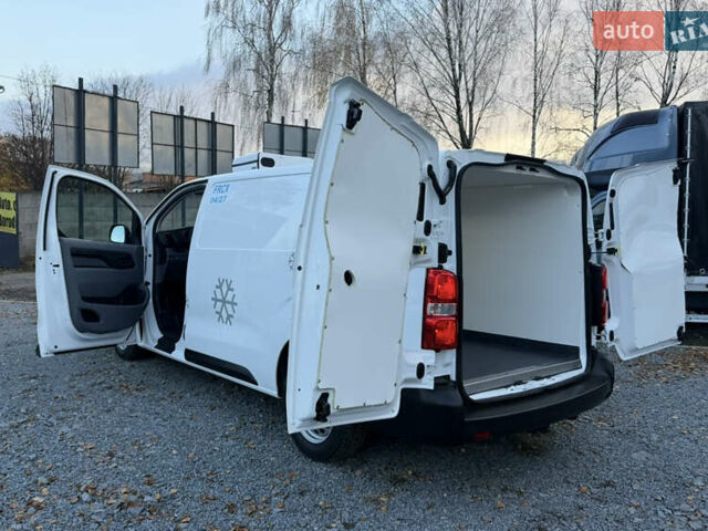 Білий Опель Віваро, об'ємом двигуна 2 л та пробігом 170 тис. км за 24900 $, фото 38 на Automoto.ua