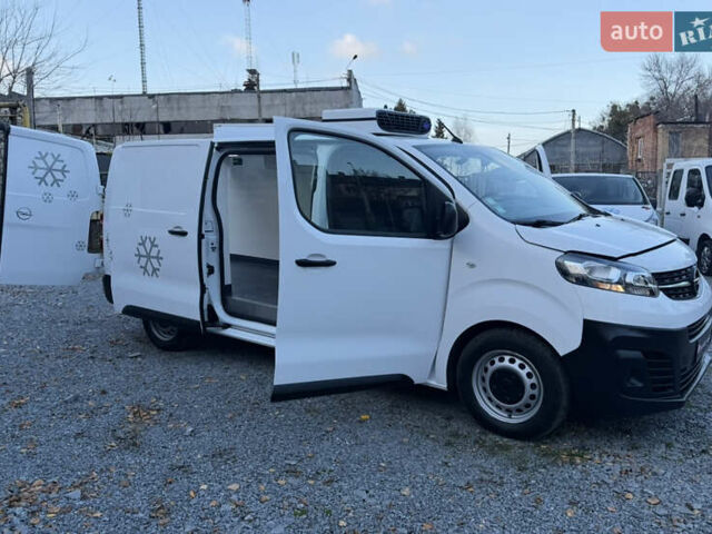 Білий Опель Віваро, об'ємом двигуна 2 л та пробігом 170 тис. км за 24900 $, фото 42 на Automoto.ua