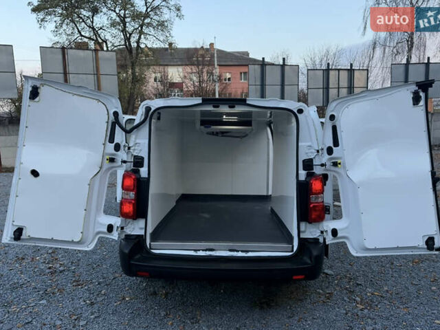 Білий Опель Віваро, об'ємом двигуна 2 л та пробігом 170 тис. км за 24900 $, фото 39 на Automoto.ua