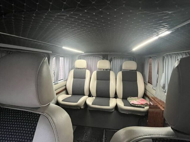 Білий Опель Віваро, об'ємом двигуна 2 л та пробігом 240 тис. км за 11500 $, фото 5 на Automoto.ua