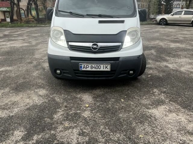 Білий Опель Віваро, об'ємом двигуна 2 л та пробігом 240 тис. км за 11500 $, фото 4 на Automoto.ua