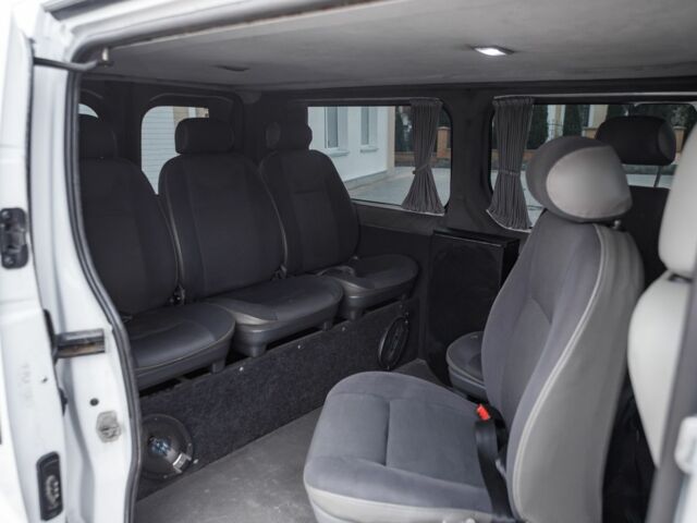 Белый Опель Виваро, объемом двигателя 1.8 л и пробегом 400 тыс. км за 7800 $, фото 14 на Automoto.ua