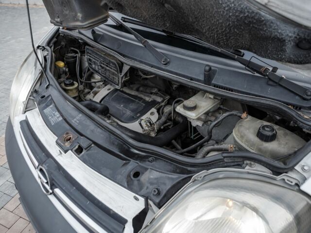 Белый Опель Виваро, объемом двигателя 1.8 л и пробегом 400 тыс. км за 7800 $, фото 20 на Automoto.ua