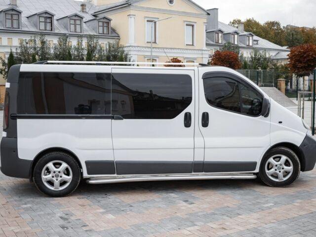 Белый Опель Виваро, объемом двигателя 1.8 л и пробегом 400 тыс. км за 7800 $, фото 7 на Automoto.ua