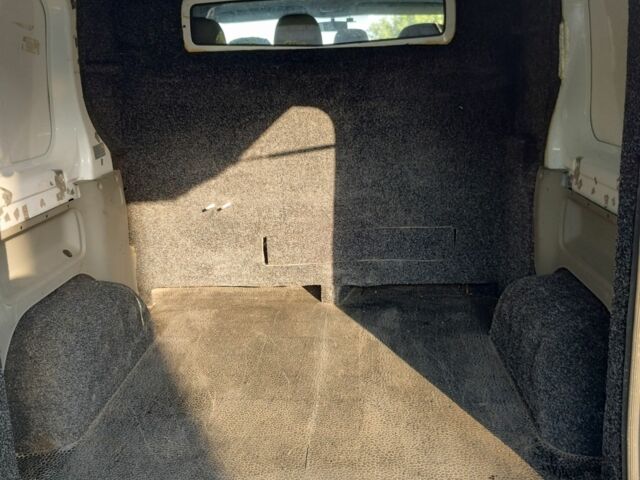 Білий Опель Віваро, об'ємом двигуна 2 л та пробігом 200 тис. км за 10000 $, фото 14 на Automoto.ua