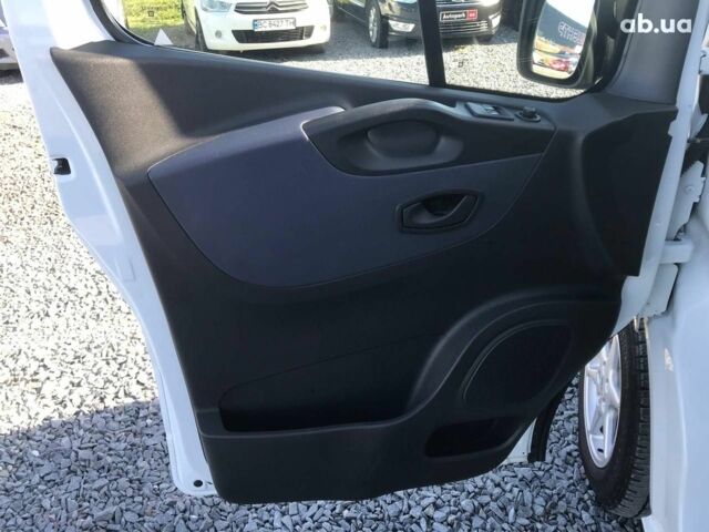 Белый Опель Виваро, объемом двигателя 1.6 л и пробегом 196 тыс. км за 14990 $, фото 12 на Automoto.ua