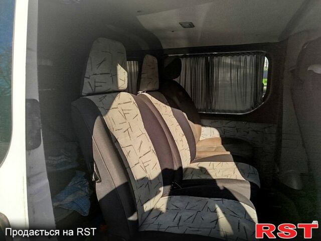 Білий Опель Віваро, об'ємом двигуна 19 л та пробігом 400 тис. км за 7000 $, фото 3 на Automoto.ua