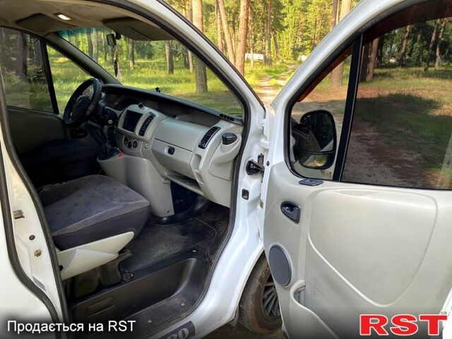 Білий Опель Віваро, об'ємом двигуна 1.9 л та пробігом 278 тис. км за 5950 $, фото 11 на Automoto.ua