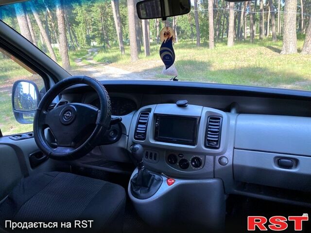 Білий Опель Віваро, об'ємом двигуна 1.9 л та пробігом 278 тис. км за 5950 $, фото 8 на Automoto.ua