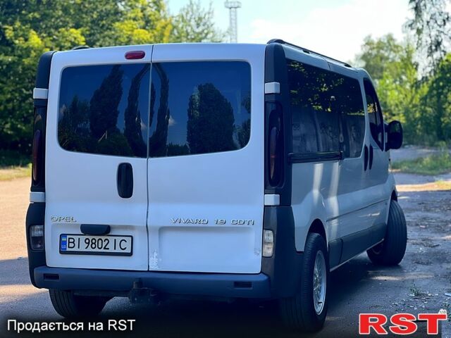 Білий Опель Віваро, об'ємом двигуна 1.9 л та пробігом 400 тис. км за 6500 $, фото 4 на Automoto.ua