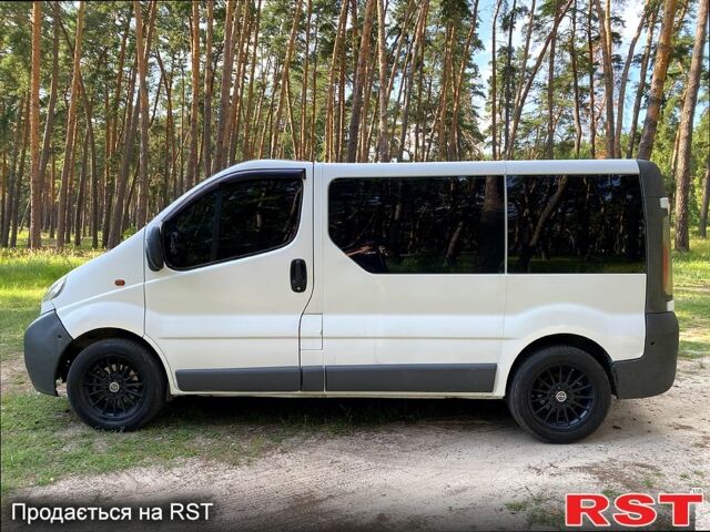 Білий Опель Віваро, об'ємом двигуна 1.9 л та пробігом 278 тис. км за 5950 $, фото 1 на Automoto.ua