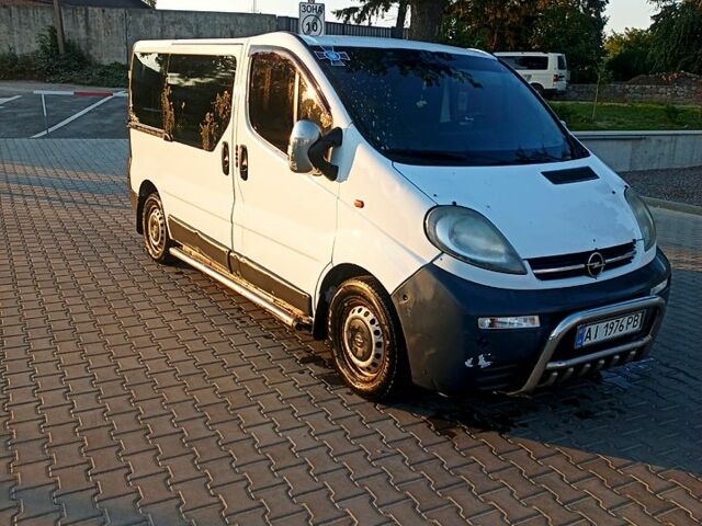 Білий Опель Віваро, об'ємом двигуна 1.9 л та пробігом 220 тис. км за 5500 $, фото 3 на Automoto.ua