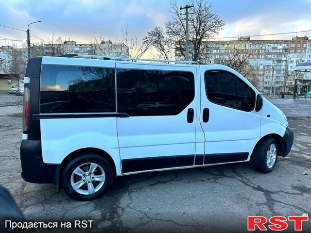 Белый Опель Виваро, объемом двигателя 1.9 л и пробегом 295 тыс. км за 6900 $, фото 2 на Automoto.ua