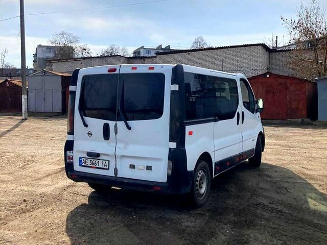 Білий Опель Віваро, об'ємом двигуна 1.9 л та пробігом 300 тис. км за 4500 $, фото 2 на Automoto.ua
