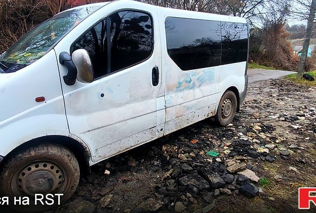 Білий Опель Віваро, об'ємом двигуна 1.9 л та пробігом 508 тис. км за 6000 $, фото 1 на Automoto.ua