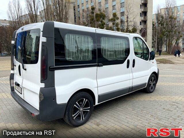 Білий Опель Віваро, об'ємом двигуна 1.9 л та пробігом 347 тис. км за 7500 $, фото 4 на Automoto.ua