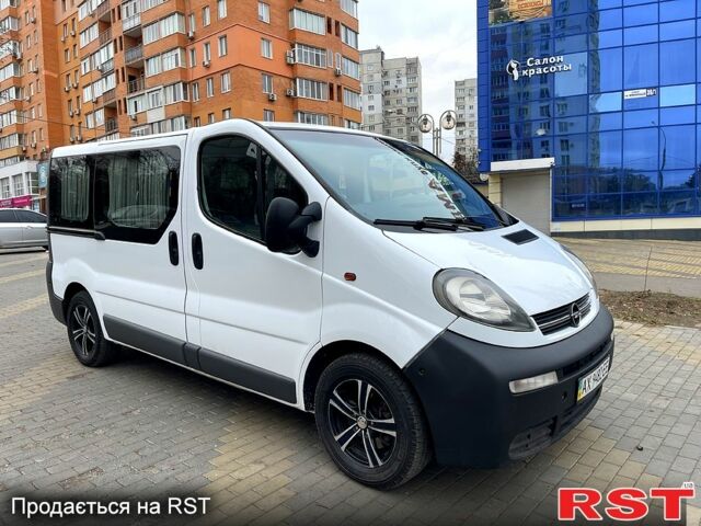 Білий Опель Віваро, об'ємом двигуна 1.9 л та пробігом 347 тис. км за 7500 $, фото 2 на Automoto.ua