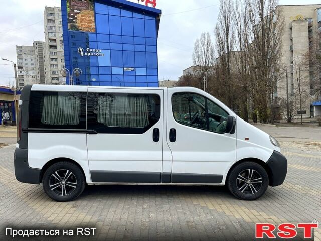 Білий Опель Віваро, об'ємом двигуна 1.9 л та пробігом 347 тис. км за 7500 $, фото 3 на Automoto.ua