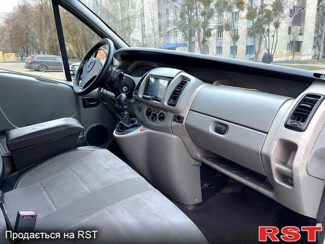 Білий Опель Віваро, об'ємом двигуна 1.9 л та пробігом 347 тис. км за 7500 $, фото 9 на Automoto.ua