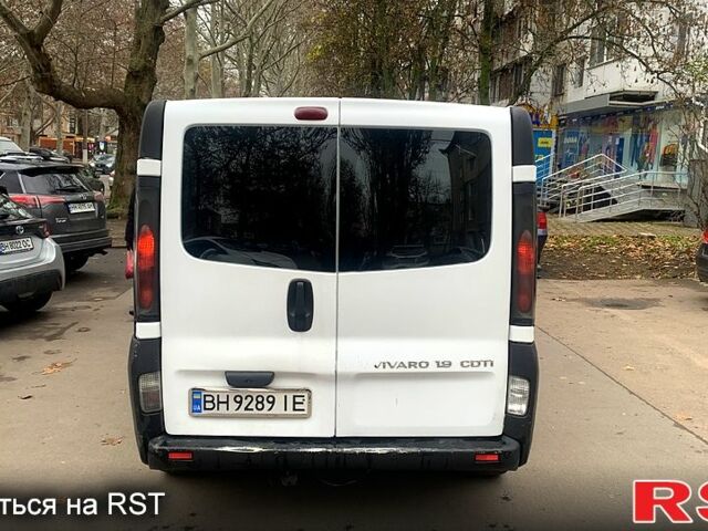 Белый Опель Виваро, объемом двигателя 1.9 л и пробегом 326 тыс. км за 5700 $, фото 3 на Automoto.ua