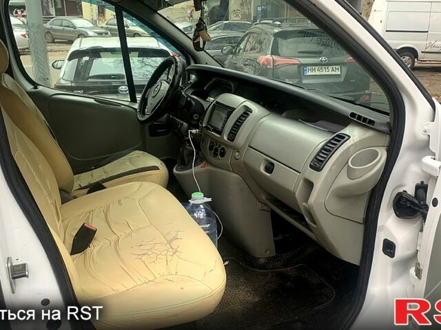 Белый Опель Виваро, объемом двигателя 1.9 л и пробегом 326 тыс. км за 5700 $, фото 6 на Automoto.ua