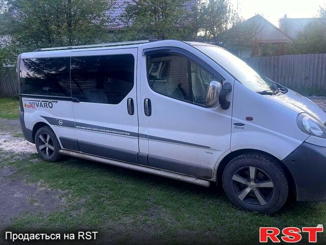 Белый Опель Виваро, объемом двигателя 1.9 л и пробегом 357 тыс. км за 8100 $, фото 1 на Automoto.ua