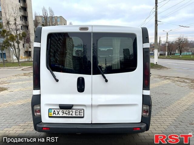 Білий Опель Віваро, об'ємом двигуна 1.9 л та пробігом 347 тис. км за 7500 $, фото 5 на Automoto.ua