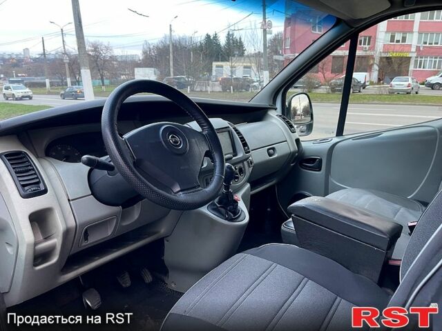 Білий Опель Віваро, об'ємом двигуна 1.9 л та пробігом 347 тис. км за 7500 $, фото 8 на Automoto.ua