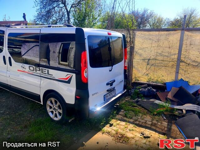 Белый Опель Виваро, объемом двигателя 2 л и пробегом 330 тыс. км за 9000 $, фото 11 на Automoto.ua