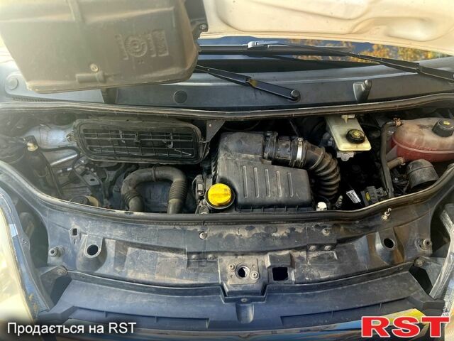 Белый Опель Виваро, объемом двигателя 2 л и пробегом 324 тыс. км за 10999 $, фото 9 на Automoto.ua