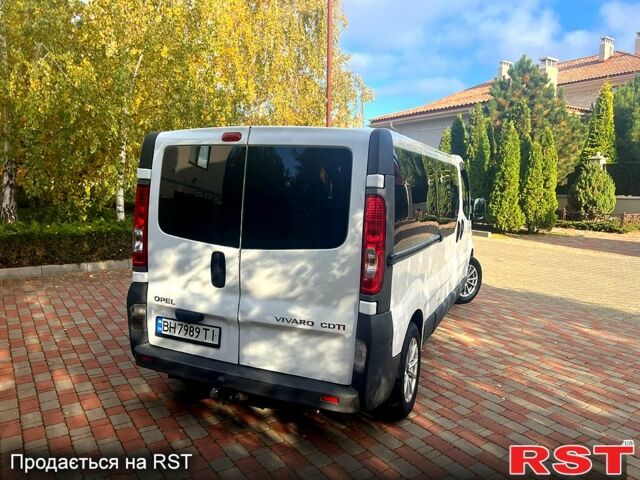 Белый Опель Виваро, объемом двигателя 2 л и пробегом 324 тыс. км за 10999 $, фото 3 на Automoto.ua