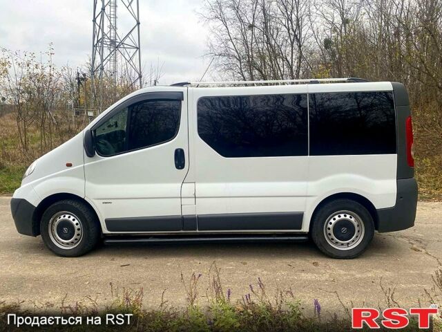 Белый Опель Виваро, объемом двигателя 2 л и пробегом 274 тыс. км за 8500 $, фото 1 на Automoto.ua