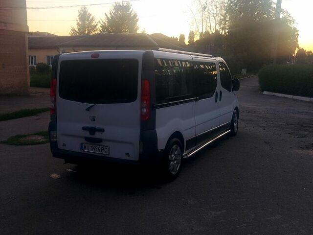 Білий Опель Віваро, об'ємом двигуна 2.5 л та пробігом 257 тис. км за 7500 $, фото 6 на Automoto.ua