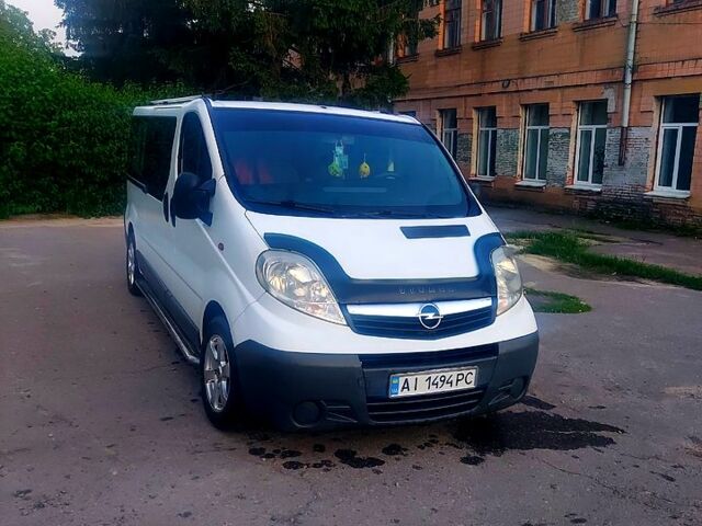 Білий Опель Віваро, об'ємом двигуна 2.5 л та пробігом 257 тис. км за 7500 $, фото 12 на Automoto.ua