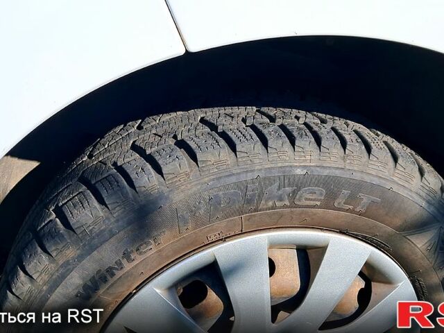 Белый Опель Виваро, объемом двигателя 1.6 л и пробегом 172 тыс. км за 15000 $, фото 10 на Automoto.ua