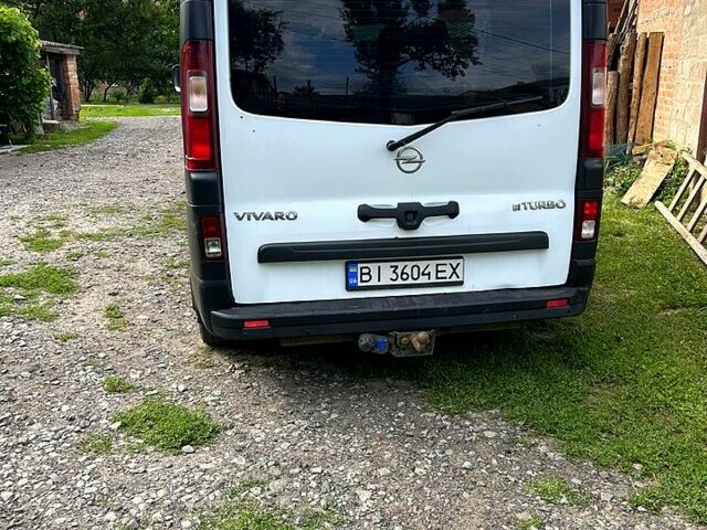 Белый Опель Виваро, объемом двигателя 1.6 л и пробегом 217 тыс. км за 11000 $, фото 4 на Automoto.ua