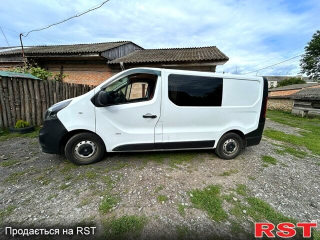 Белый Опель Виваро, объемом двигателя 1.6 л и пробегом 217 тыс. км за 11000 $, фото 1 на Automoto.ua