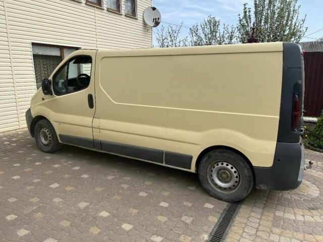 Бежевый Опель Виваро, объемом двигателя 1.9 л и пробегом 330 тыс. км за 4900 $, фото 1 на Automoto.ua