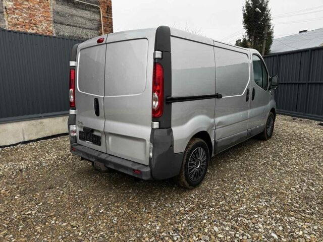 Бежевий Опель Віваро, об'ємом двигуна 2 л та пробігом 275 тис. км за 3500 $, фото 1 на Automoto.ua