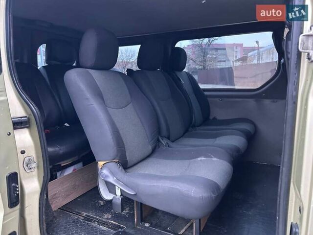 Бежевий Опель Віваро, об'ємом двигуна 1.87 л та пробігом 495 тис. км за 6290 $, фото 10 на Automoto.ua