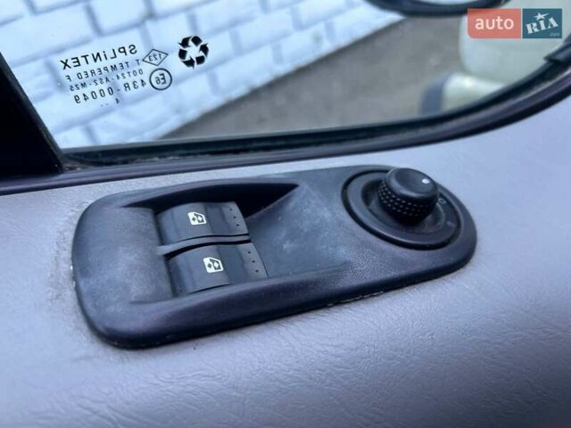 Бежевий Опель Віваро, об'ємом двигуна 1.87 л та пробігом 495 тис. км за 6290 $, фото 14 на Automoto.ua