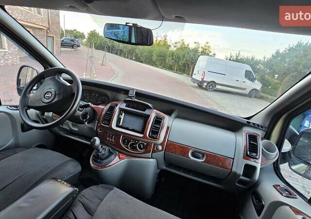 Бежевий Опель Віваро, об'ємом двигуна 1.9 л та пробігом 350 тис. км за 6300 $, фото 3 на Automoto.ua