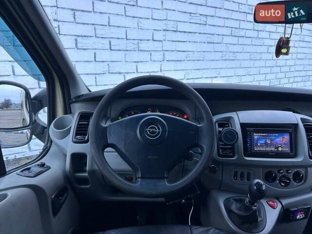 Бежевий Опель Віваро, об'ємом двигуна 1.87 л та пробігом 495 тис. км за 6290 $, фото 12 на Automoto.ua