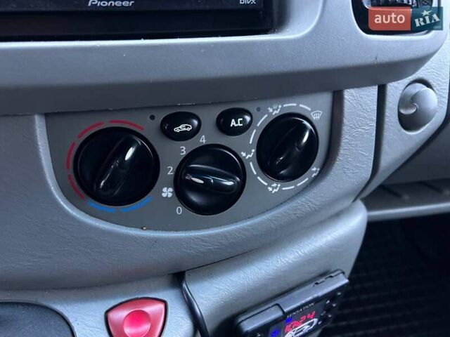 Бежевий Опель Віваро, об'ємом двигуна 1.87 л та пробігом 495 тис. км за 6290 $, фото 16 на Automoto.ua