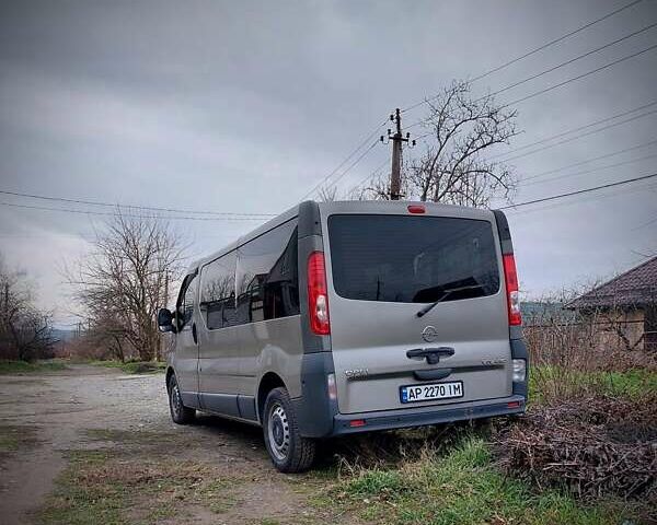 Бежевый Опель Виваро, объемом двигателя 2 л и пробегом 200 тыс. км за 9000 $, фото 2 на Automoto.ua