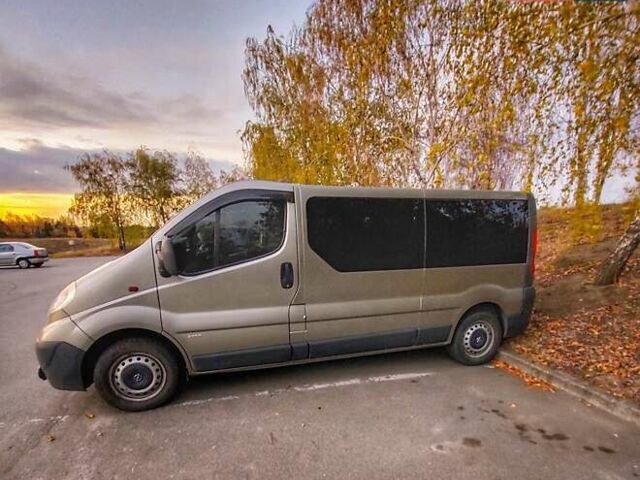 Бежевый Опель Виваро, объемом двигателя 2 л и пробегом 200 тыс. км за 9000 $, фото 7 на Automoto.ua